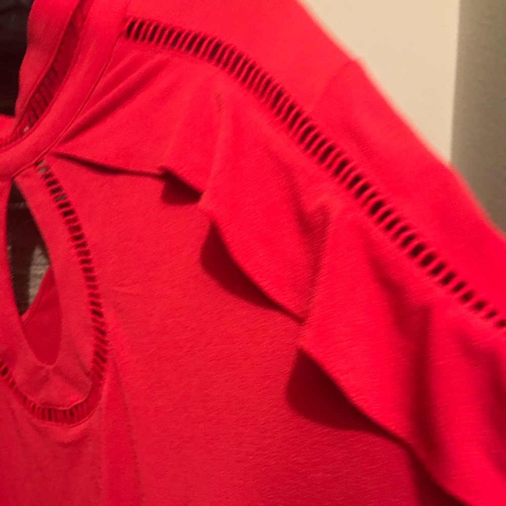 Red Ruffled, keyhole top! - Picture 4 of 6